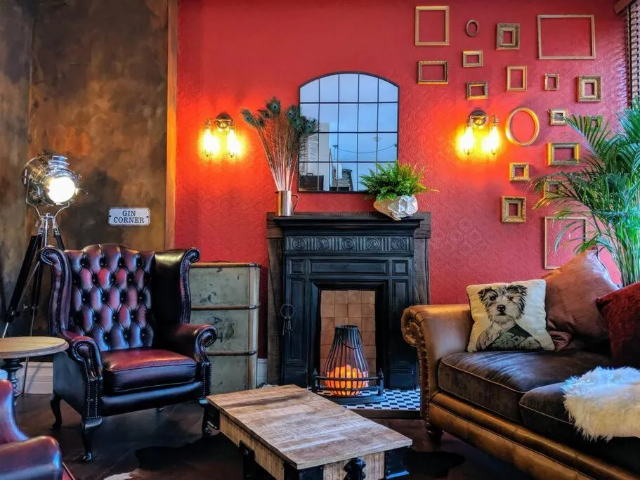 Image 2 of City SuperHost Boutique City Centre Home