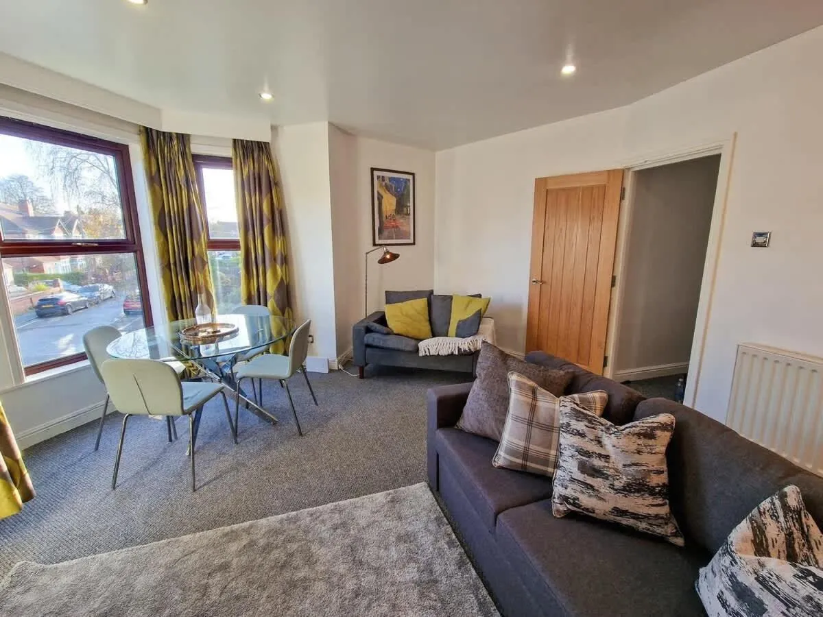 Image 3 of City SuperHost- Stunning Didsbury Apartment