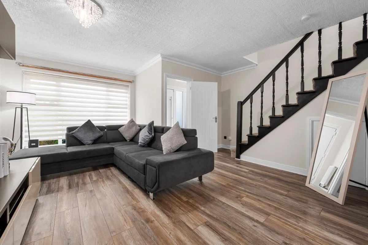 Image 4 of Comfort Meets Style In This 3-Bed MCR Home for 8 Guests