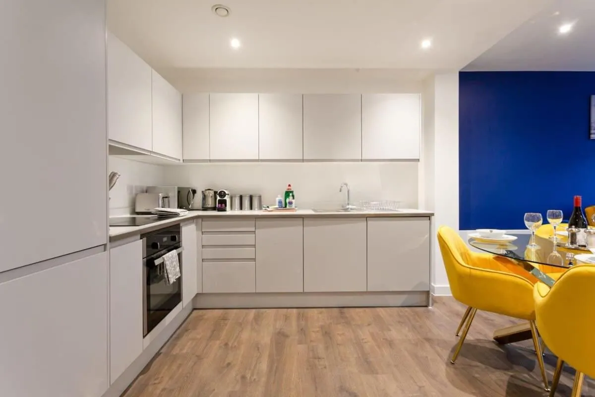 Image 6 of Contemporary 1 Bedroom Apartment in Manchester City Centre