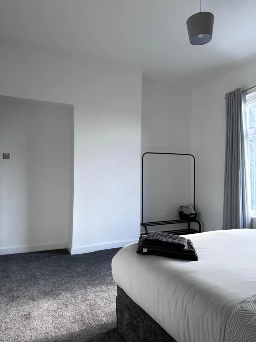 Image 2 of Cosy Home in Manchester