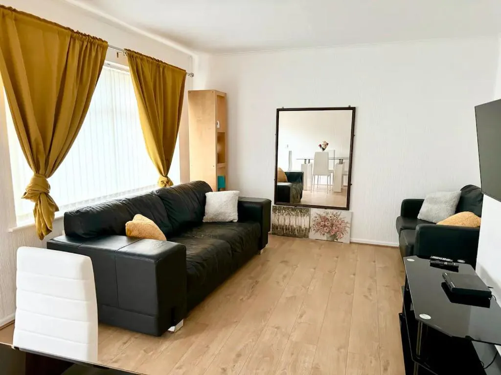 Image of Cosy & Quiet House close to Etihad and City Centre