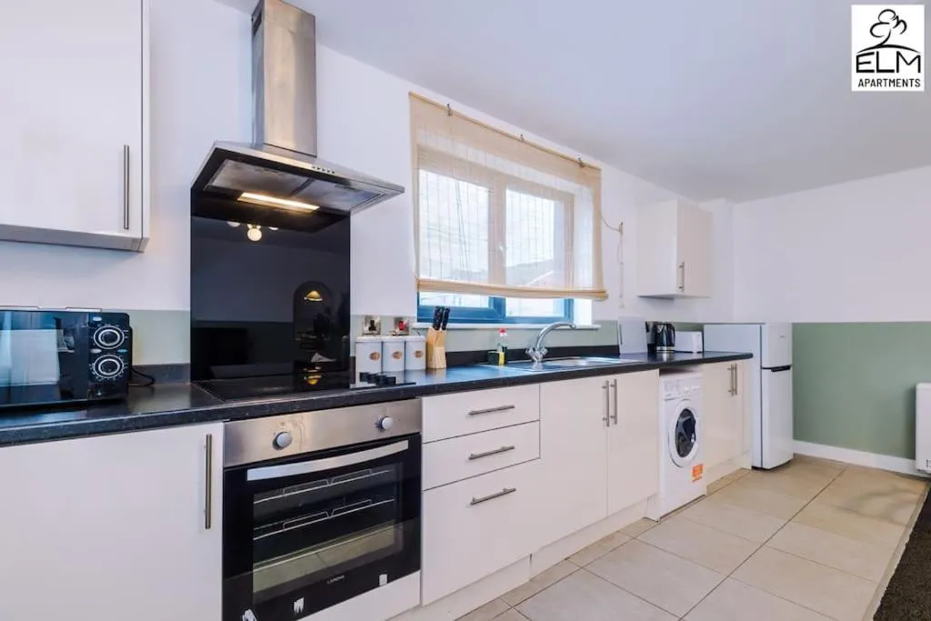 Image 5 of Cozy 1 Bedroom Apartment, Prime Location , Free Parking
