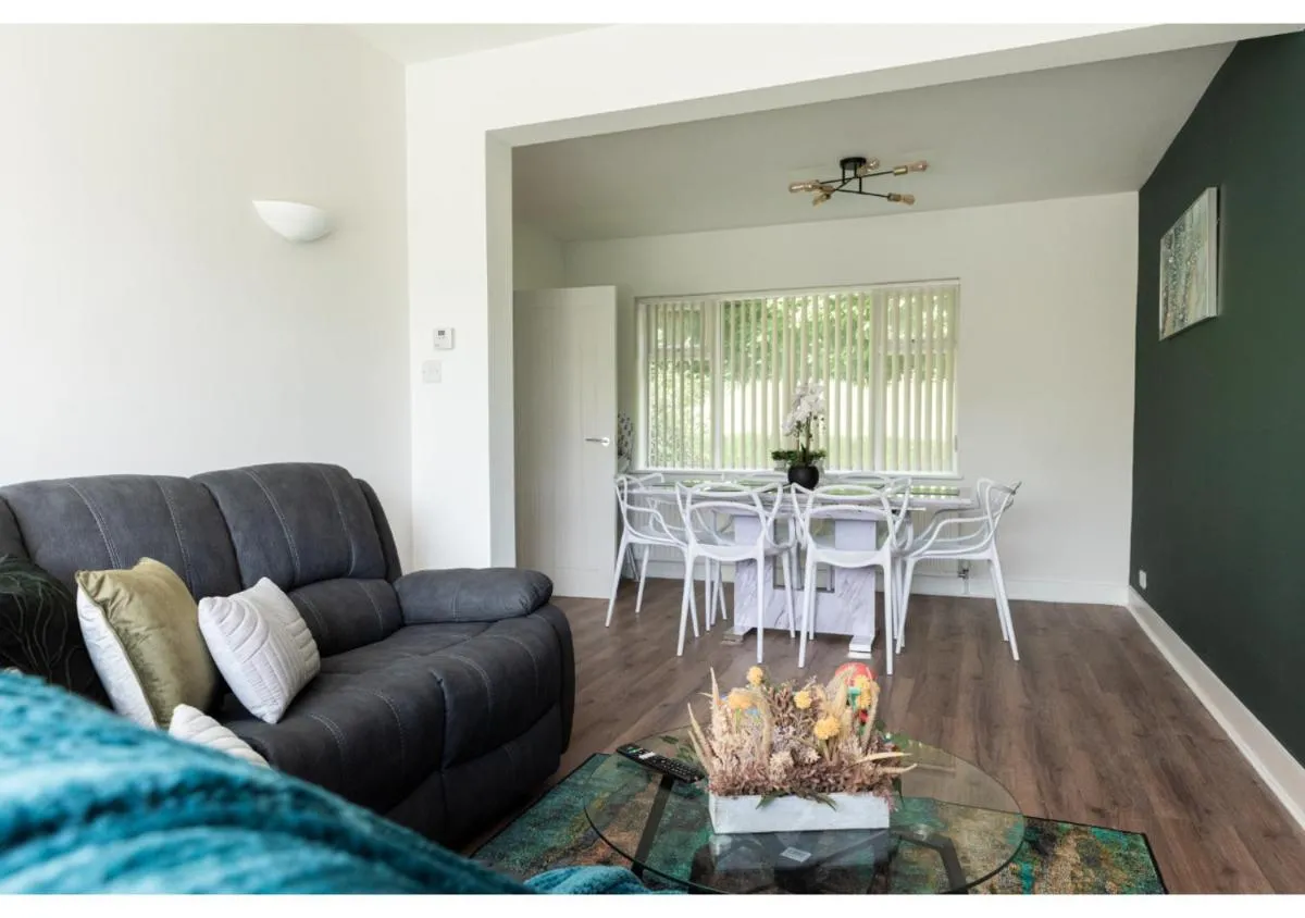 Image 5 of Cozy 3 BD House, Perfect for Large Group of 6