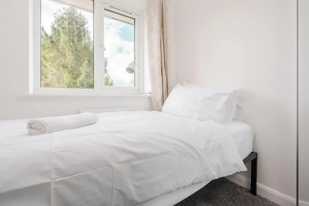 Image 6 of Cozy 3BR Home – Games – Sleeps 9