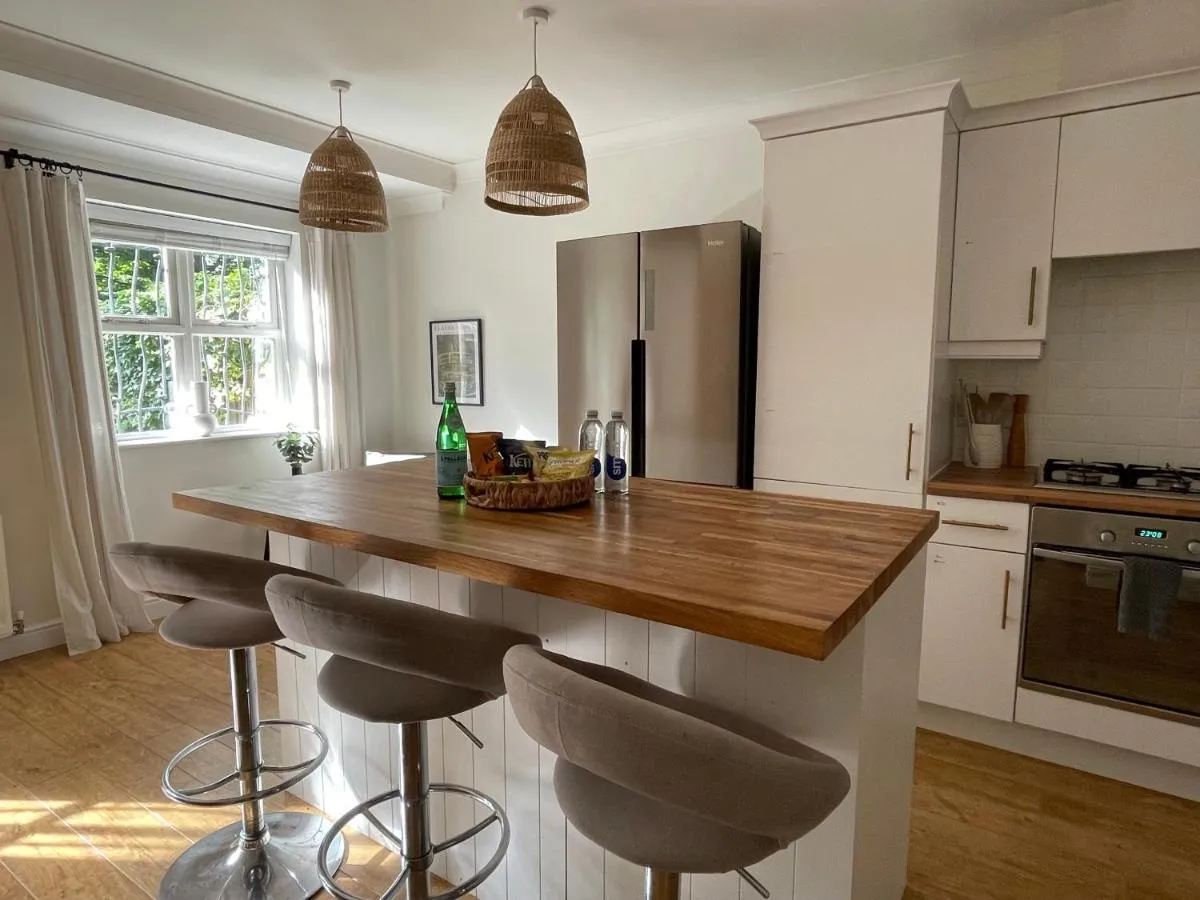 Image 3 of Cozy Manchester Hideaway with 2 Bedrooms