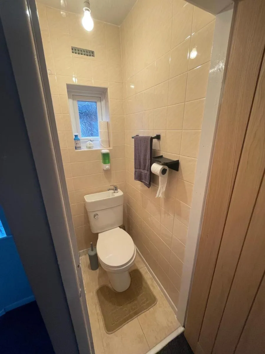 Image 6 of Cozy Manchester House with 3 Bedrooms