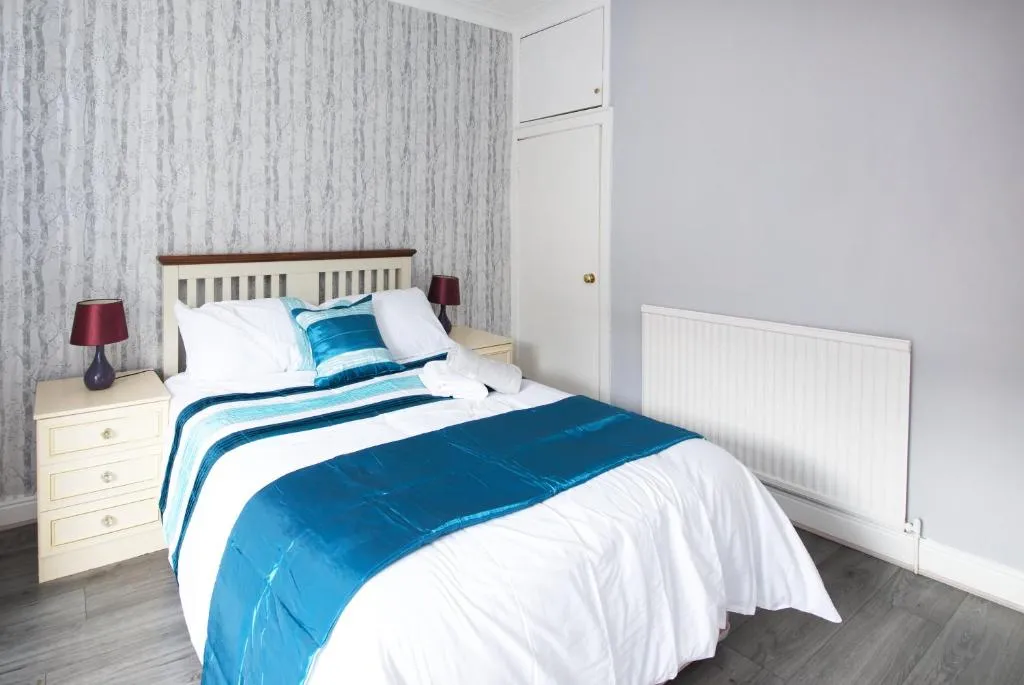 Image of Crystal House 10min to Manchester City Centre ideal for work and leisure