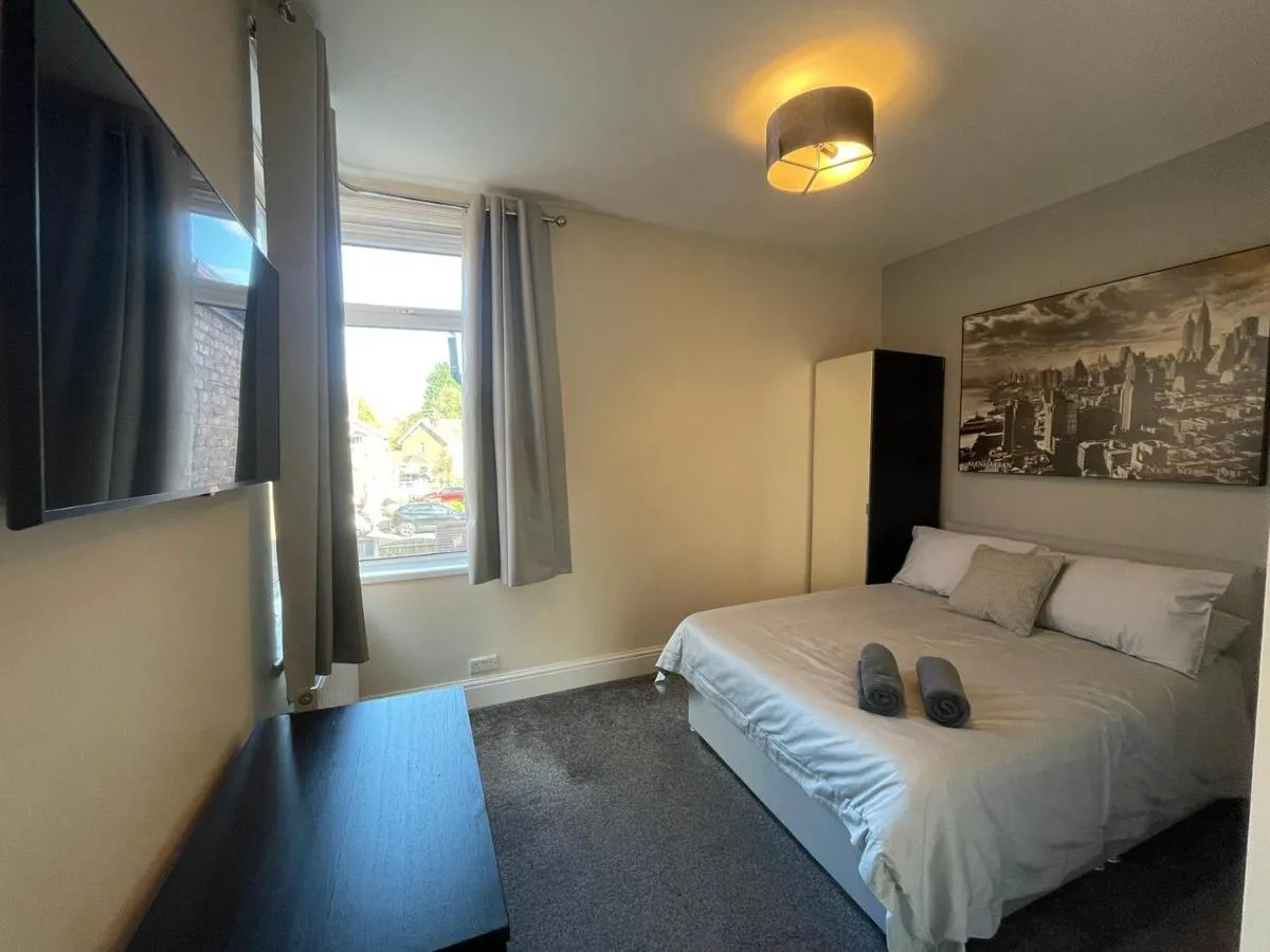 Image 2 of Delightful home in Manchester
