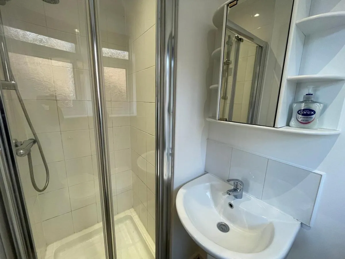 Image 4 of Delightful home in Manchester