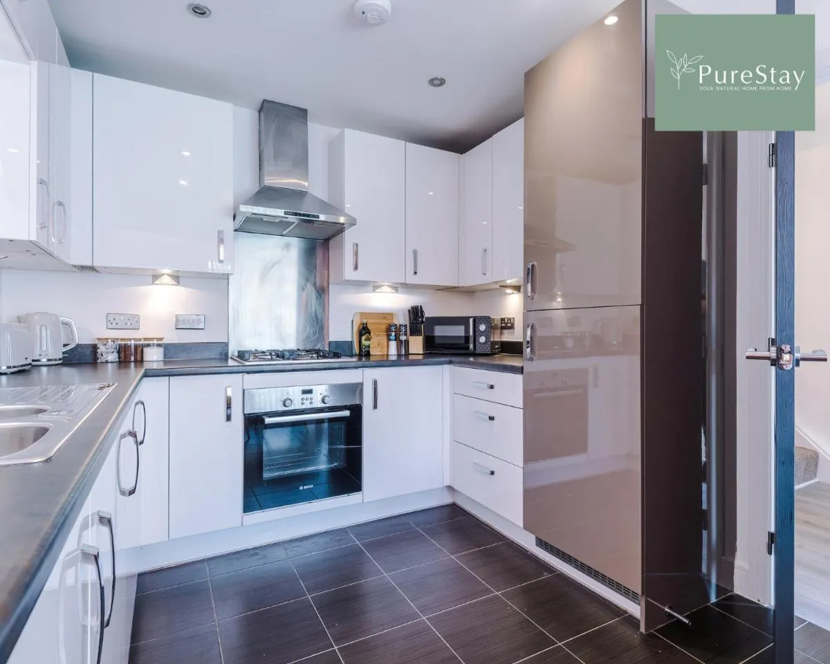 Image 5 of Designer House in Manchester Near Stadium with Wi-Fi & Parking by PureStay Short Lets & Serviced Accommodation