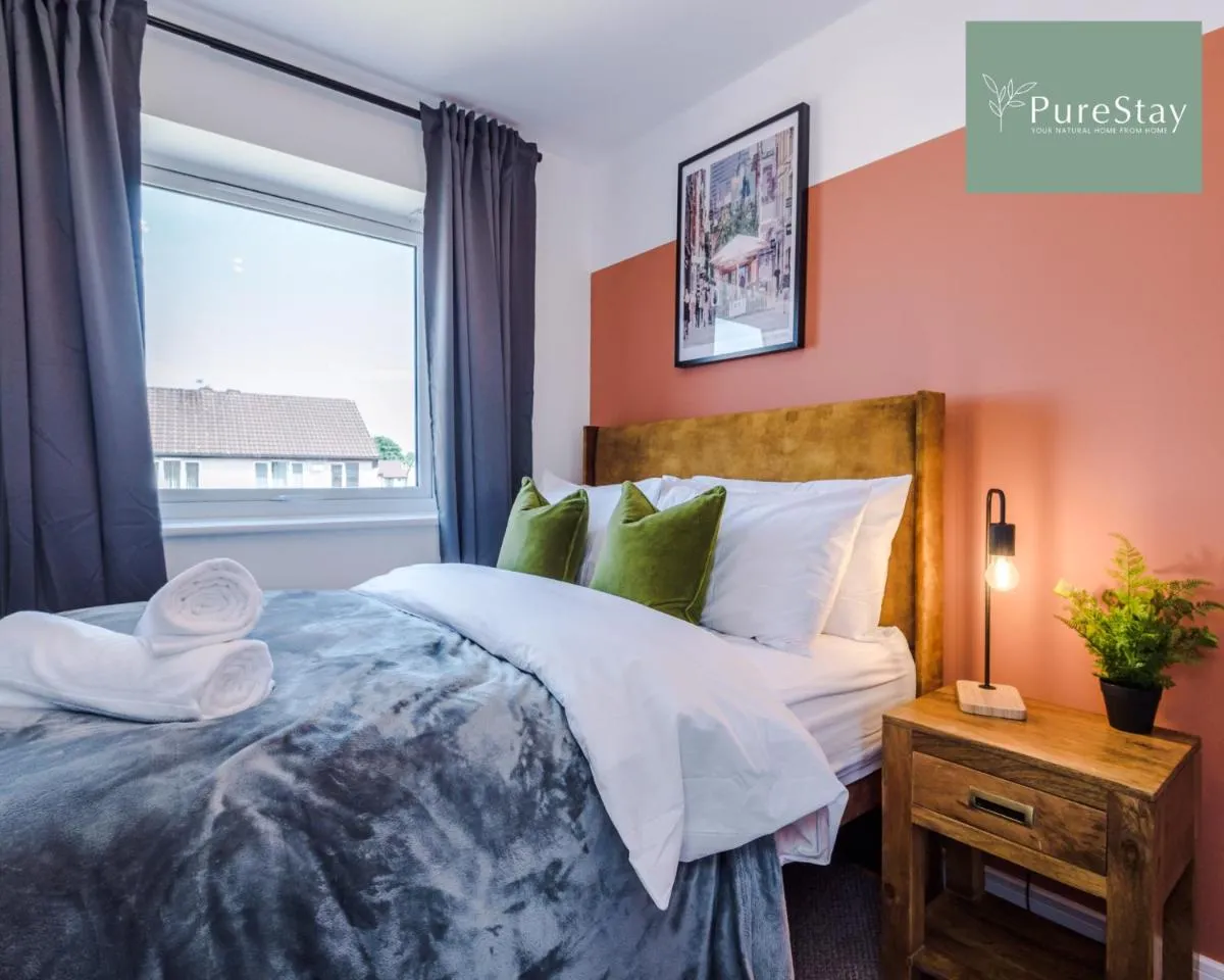 Image 2 of Designer House in Manchester Near Stadium with Wi-Fi & Parking by PureStay Short Lets & Serviced Accommodation
