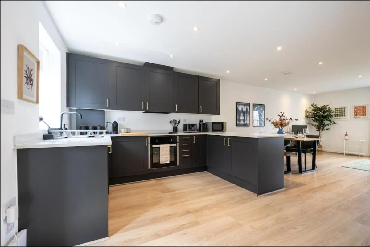 Image 1 of Elegance Retreat – 2 Bed Holiday Home with Parking