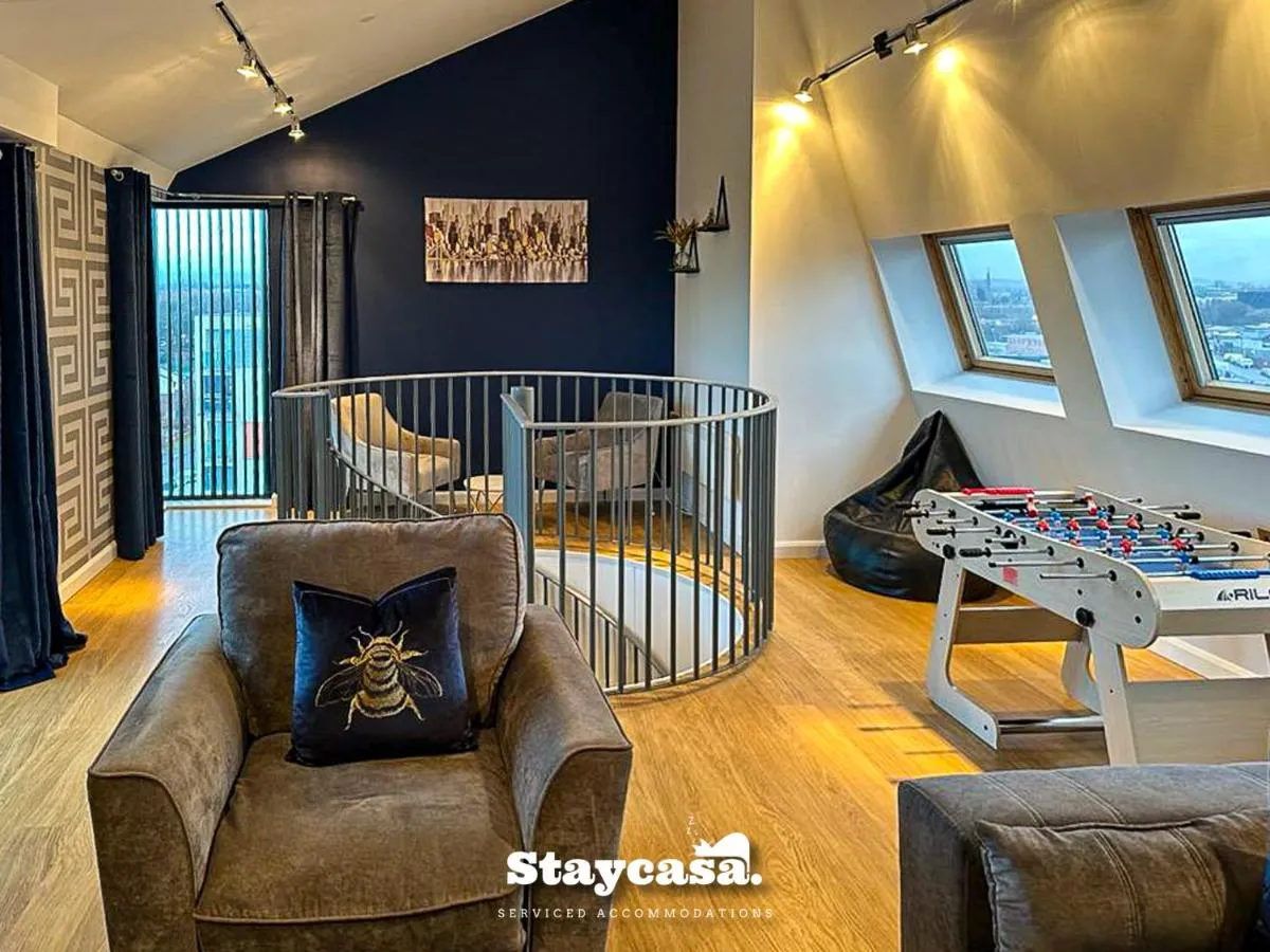 Image 3 of Elegant Duplex Penthouse With Free Parking!