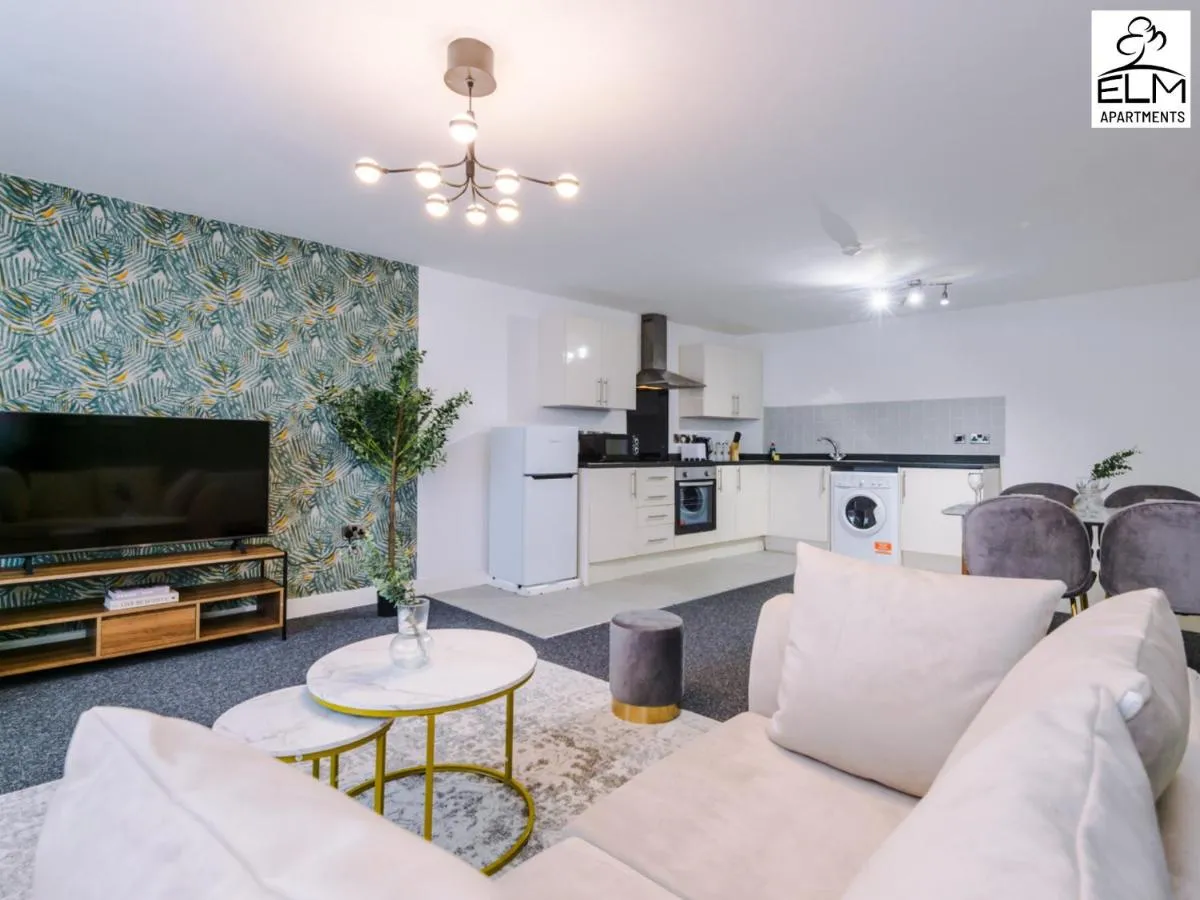 Image 2 of Elm Aparthotel , Collection of apartments Available Near Media City , Free Parking