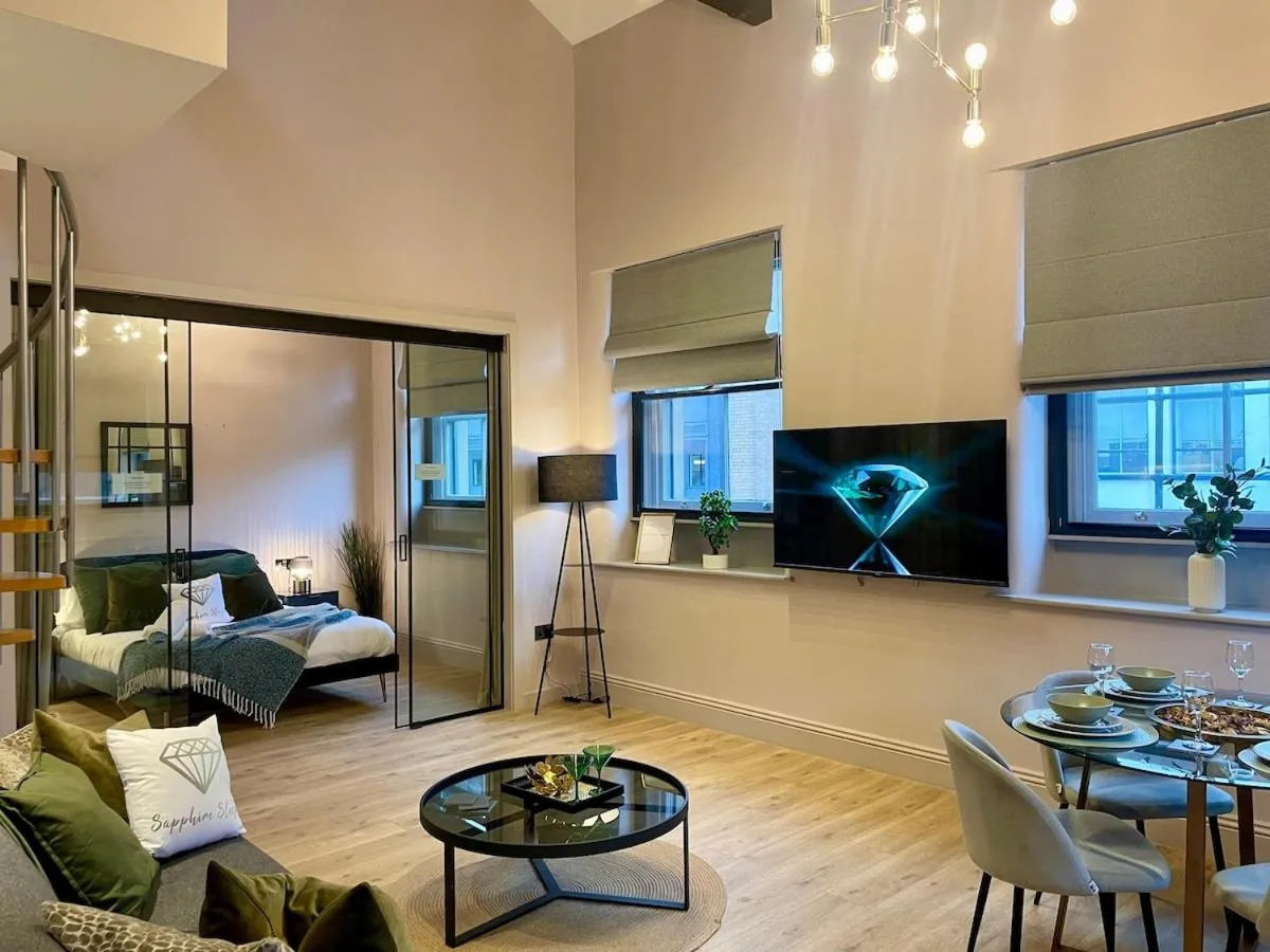 Image 1 of Emerald Escape 3 Bed 3 Bath