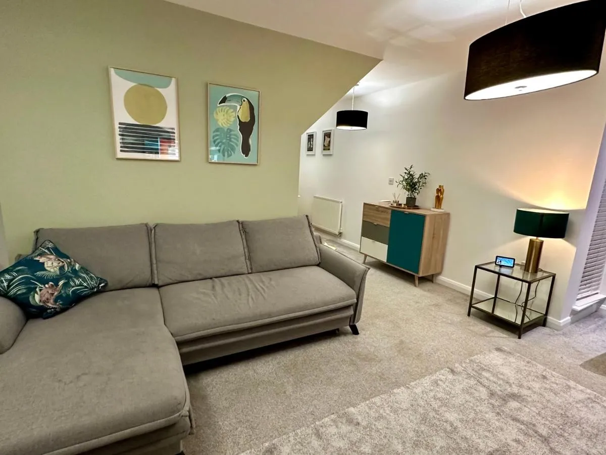 Image 1 of Etihad AO Arena 3 BR Central house with Parking