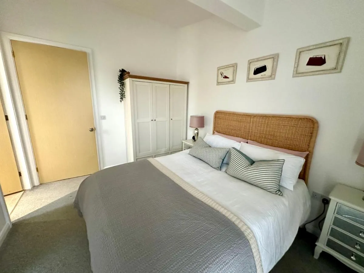 Image 3 of Etihad AO Arena 3 BR Central house with Parking