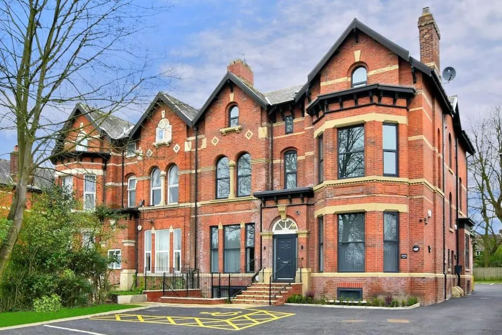 Image 4 of FREE PARKING – 1 BR Salford Royal sleeps 4