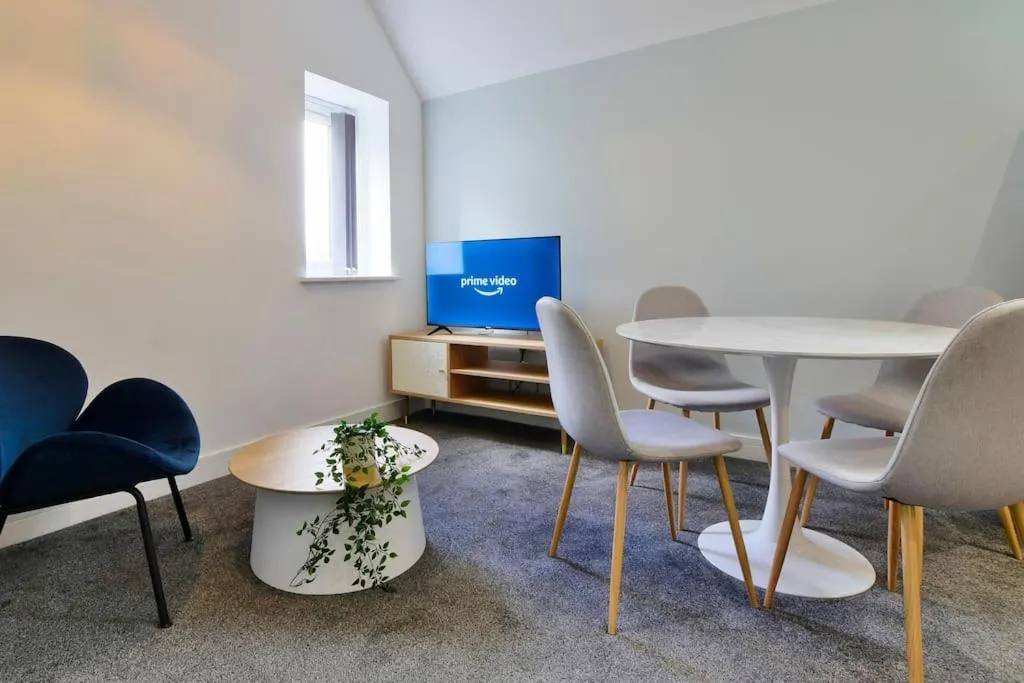 Image 5 of FREE PARKING – 1 BR Salford Royal sleeps 4
