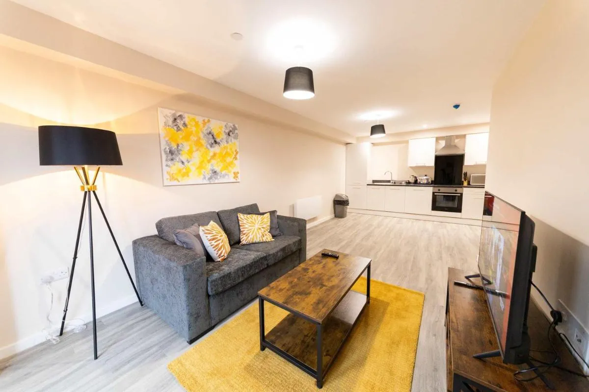 Image 5 of Fabulous 2 Bedroom Apartment in Machester