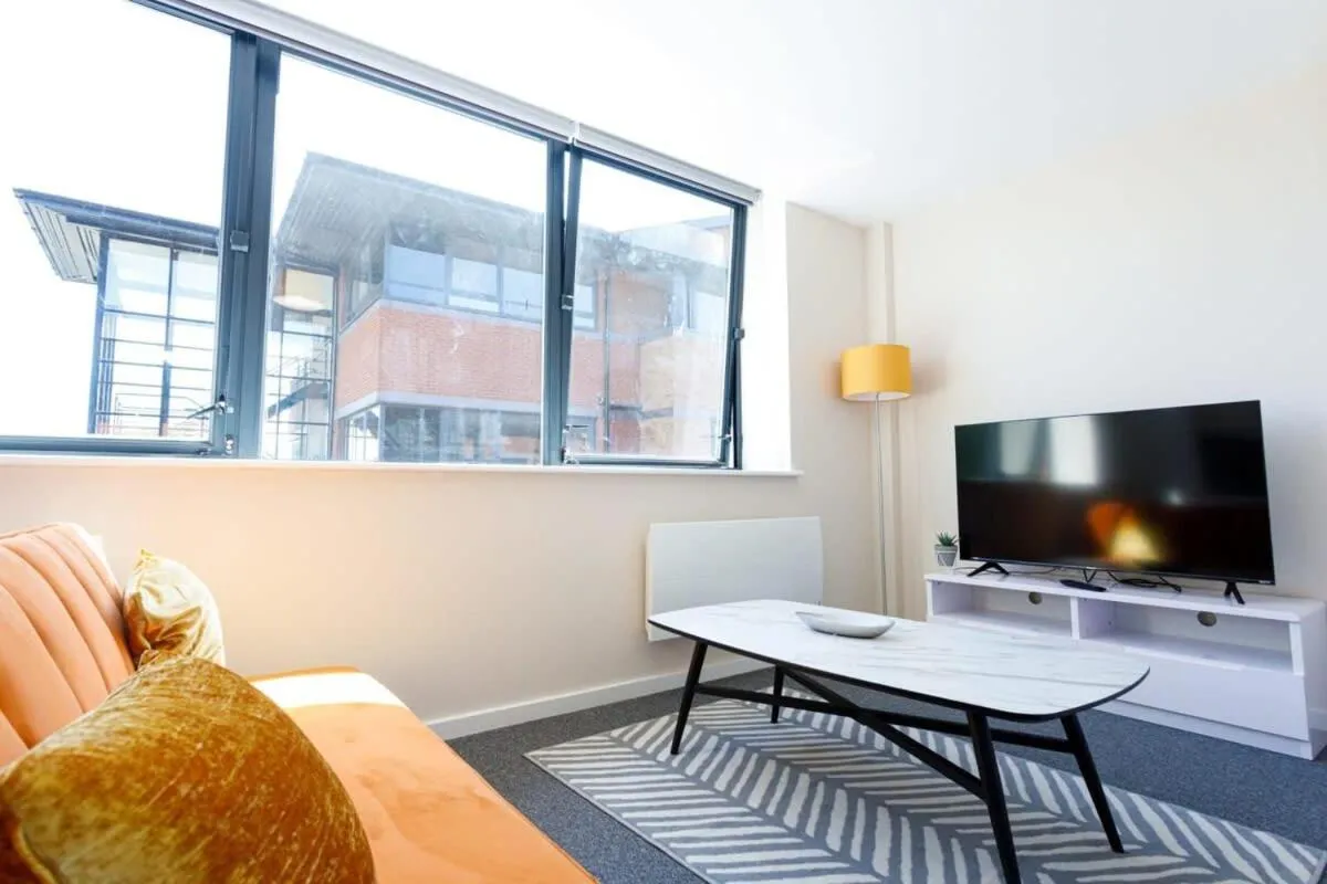 Image 3 of Fantastic 1 Bedroom Apartment Manchester