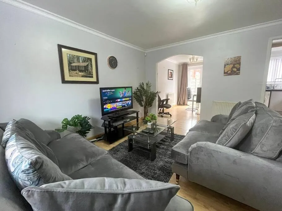 Image of Free Parking – Home Close to City Centre