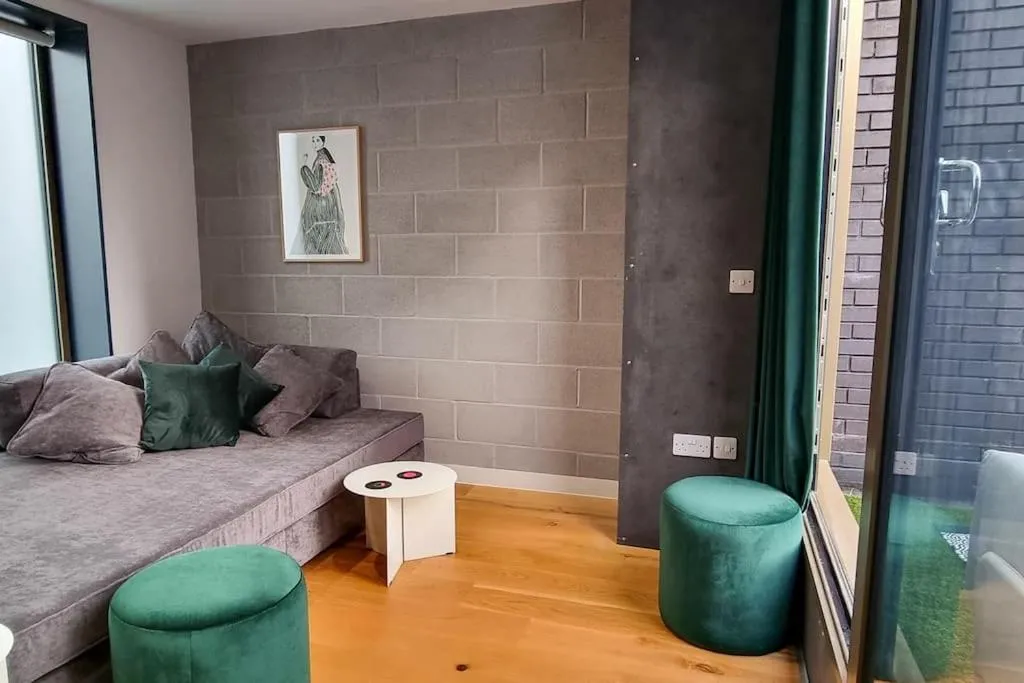 Image 4 of Free Parking – Roof Terrace – Luxury Townhouse