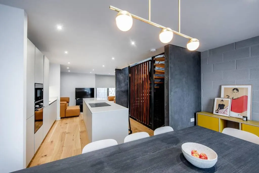 Image 6 of Free Parking – Roof Terrace – Luxury Townhouse