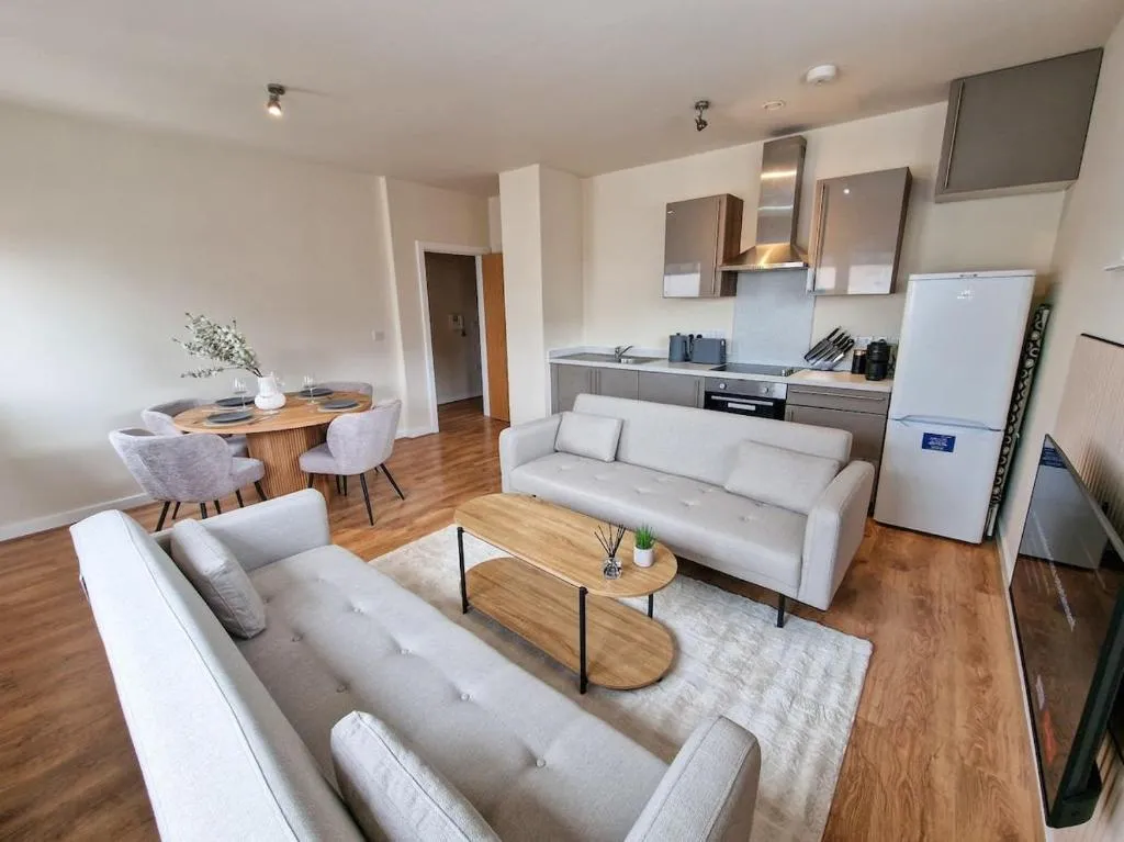 Image of Free Parking Stunning City Centre Flat