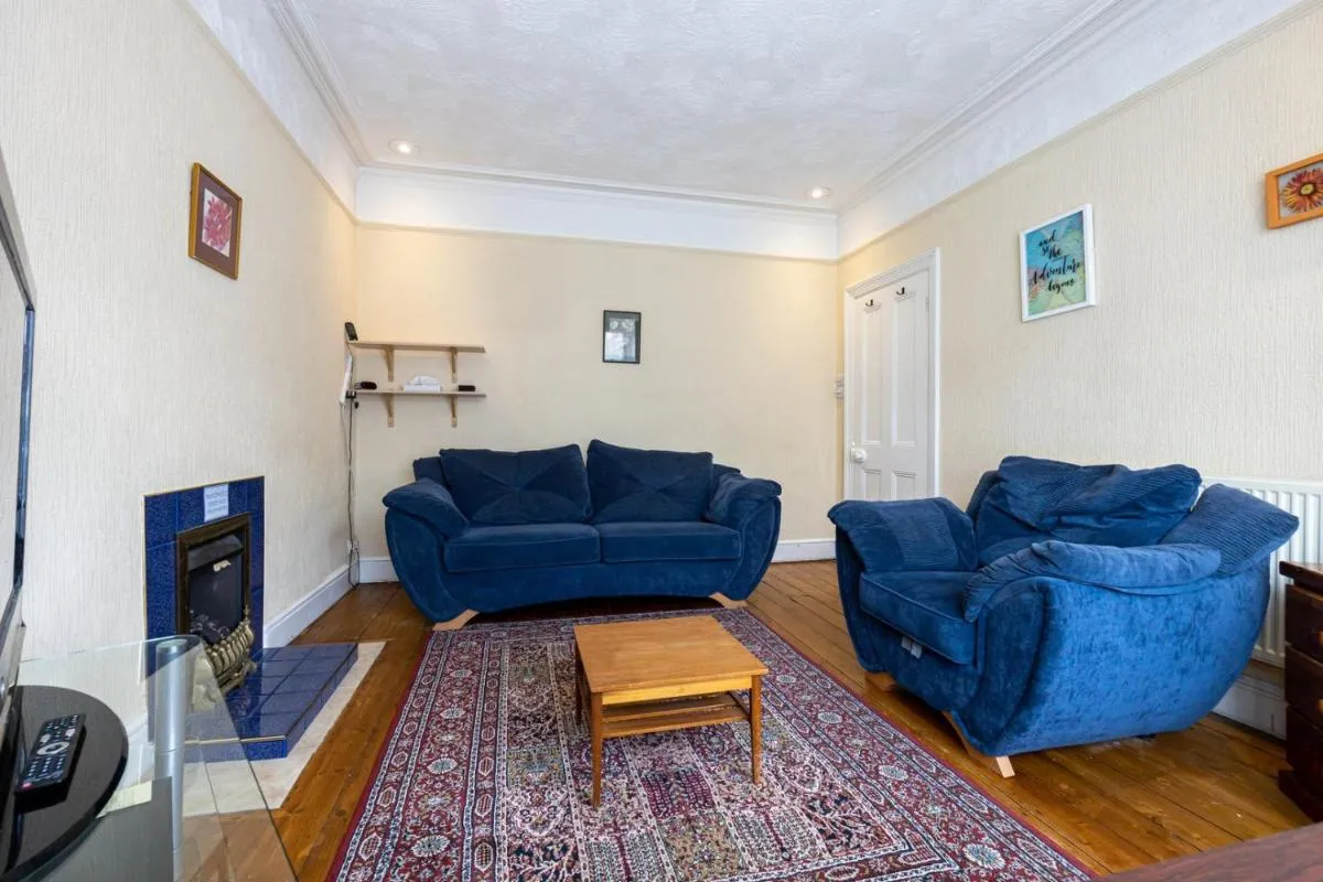 Image 6 of GuestReady – Enchanting life in Gorse Hill