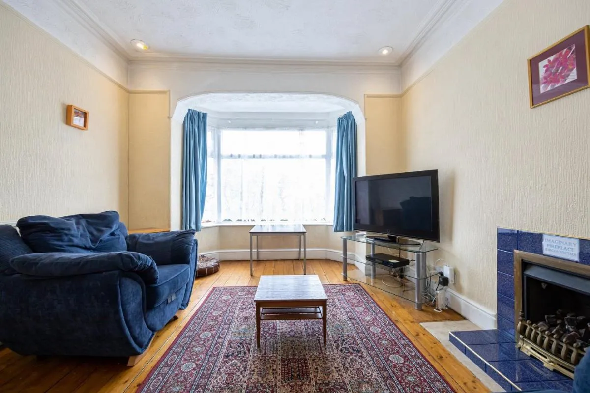 Image 1 of GuestReady – Enchanting life in Gorse Hill