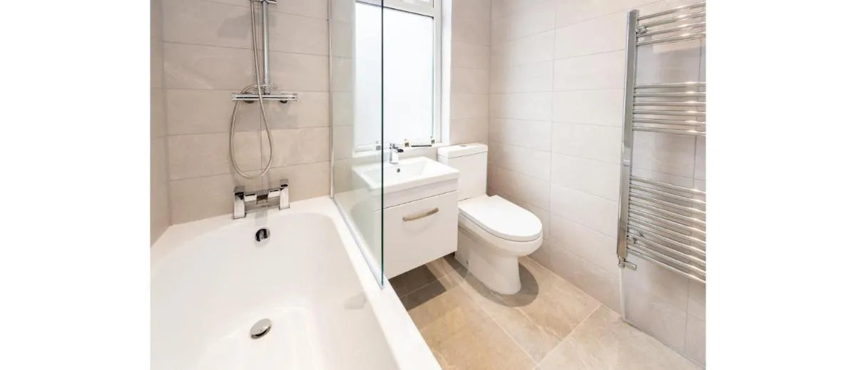 Image 4 of Hassle-Free & Handsome Brand-New 3-Bed Home