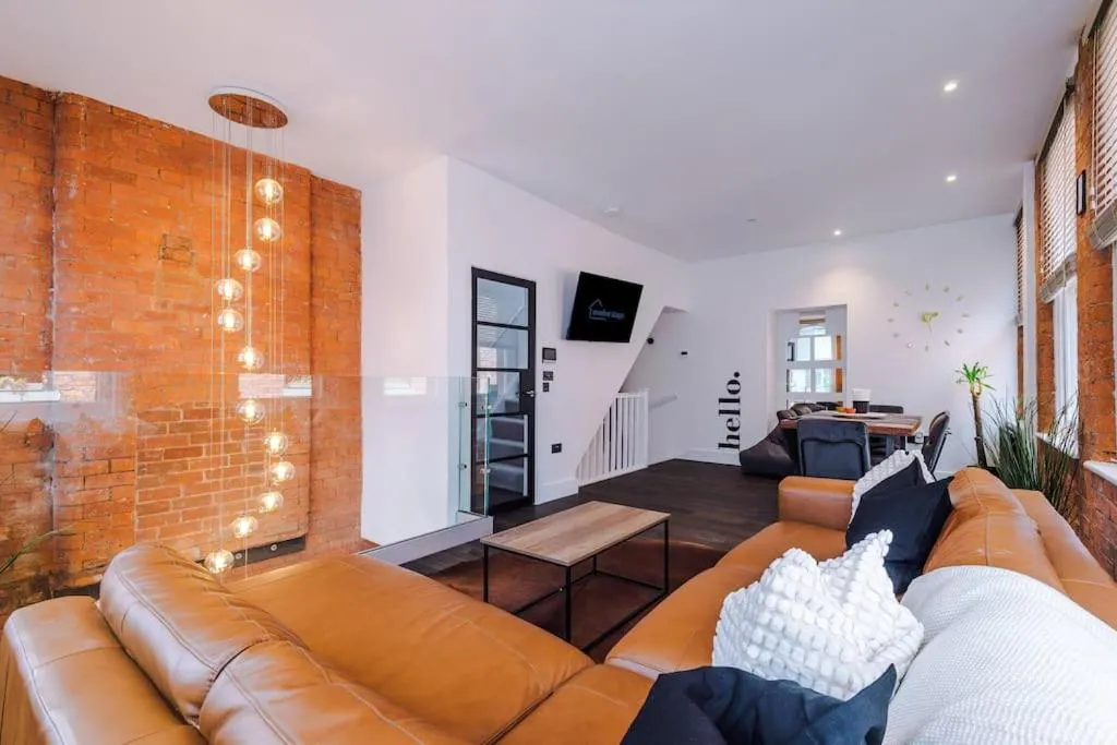 Image 1 of Incredible 3Bed Townhouse, Rooftop Patio, Sleeps 6