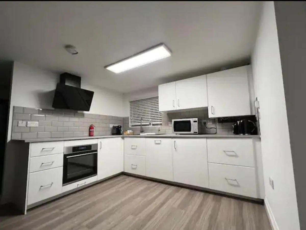 Image 2 of Inviting 1-Bed Studio in Manchester & feel at home