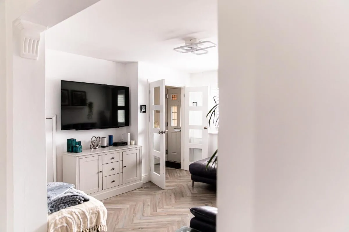Image 5 of Inviting 3-Bed House in Manchester