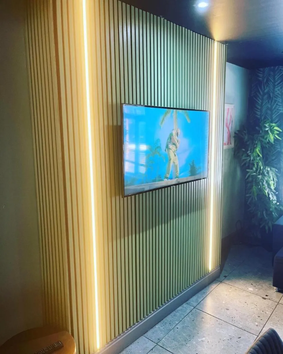 Image 4 of La Jungle Du Swan