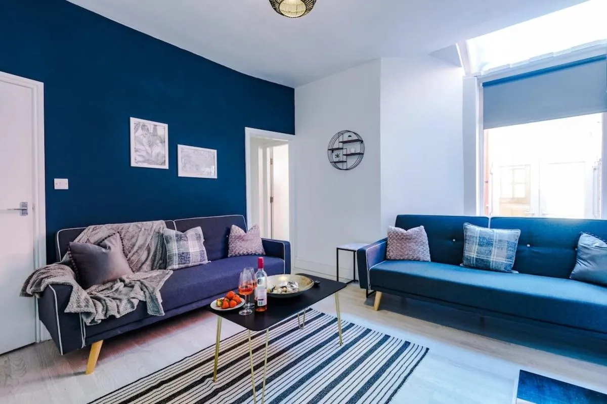 Image 1 of Large 4 Bedroom Home With Free Parking near MediaCityUK