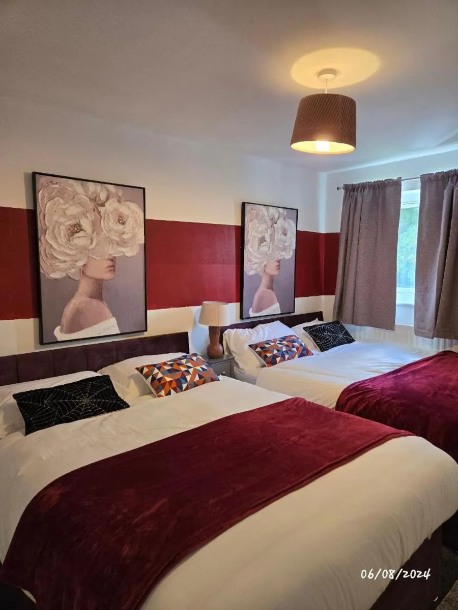 Image 1 of Laurel Three Bed House with Free Parking
