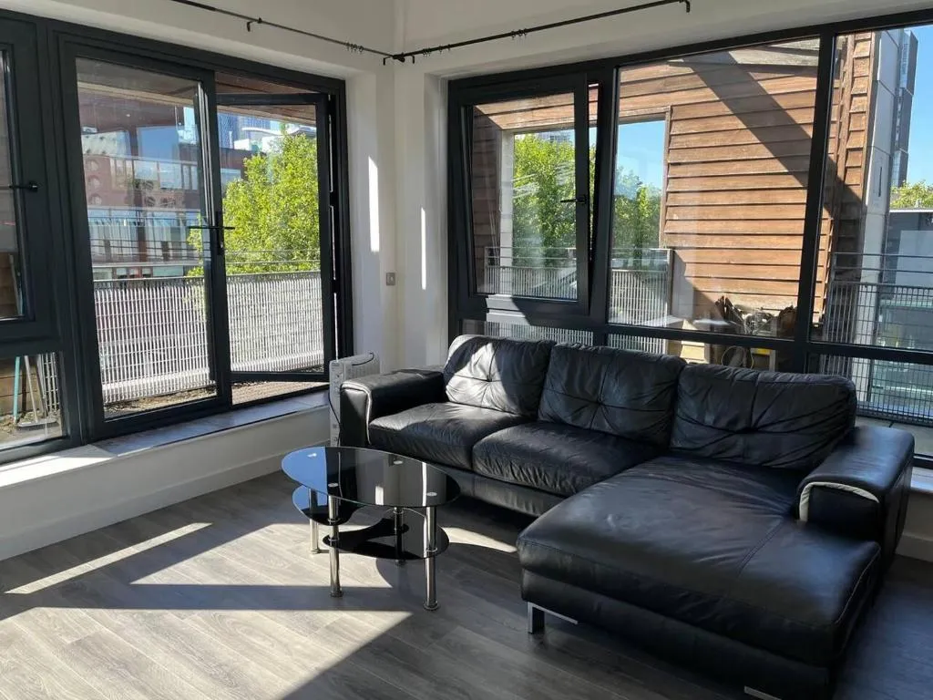 Image of Lovely 2-Bed Apartment in Manchester
