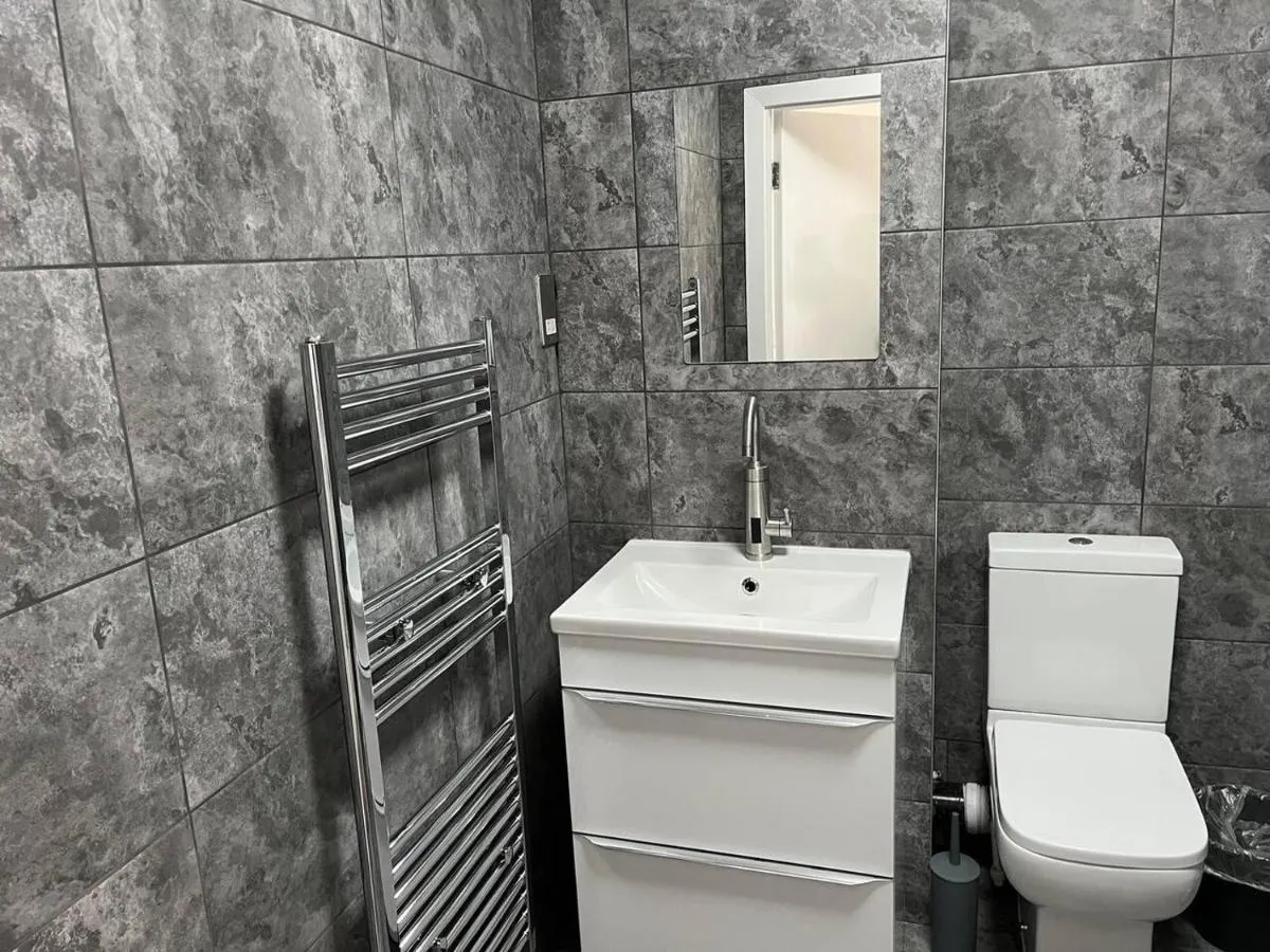 Image 2 of Lovely 2-Bed Apartment in Manchester