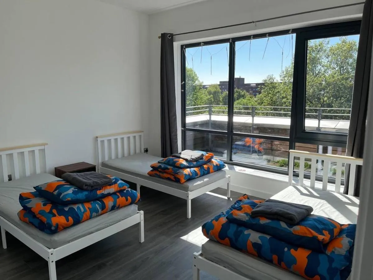 Image 3 of Lovely 2-Bed Apartment in Manchester