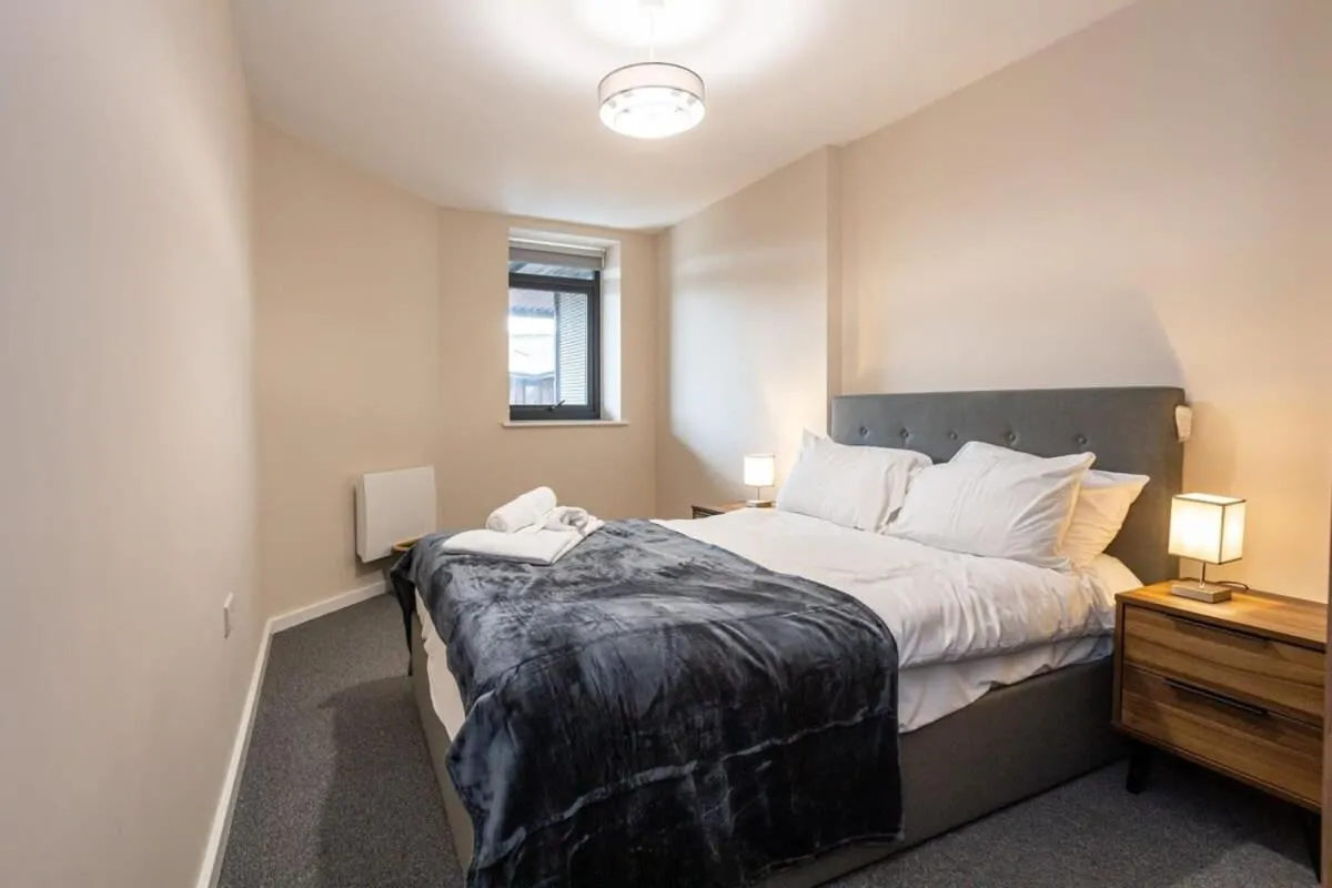 Image 4 of Lovely 2 Bedroom Modern Apartment Manchester