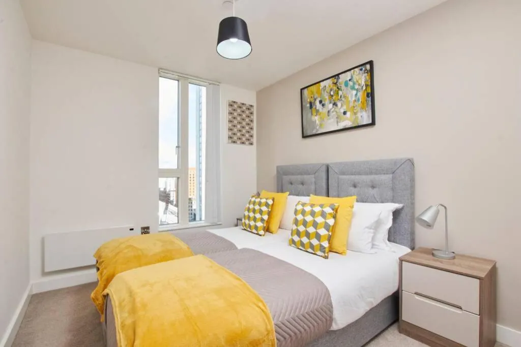Image 2 of Lovely Apartment – Private Parking – Stadium Views