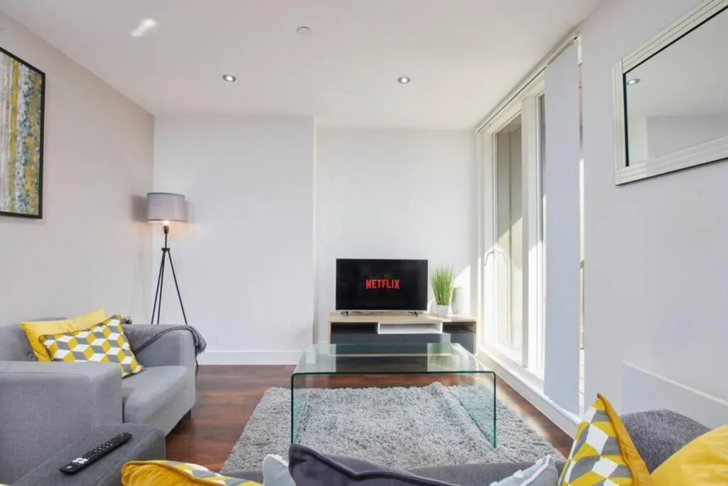 Image 5 of Lovely Apartment – Private Parking – Stadium Views