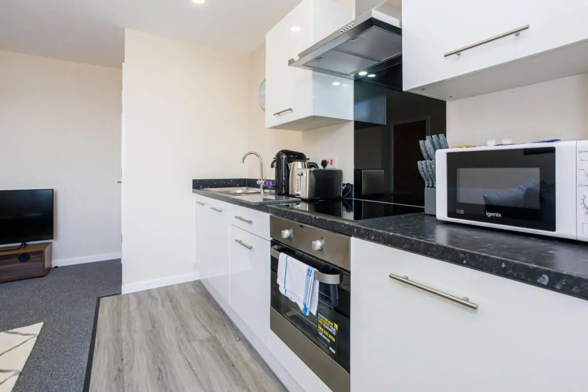 Image 2 of Lovely Modern 1 Bedroom Apartment Manchester