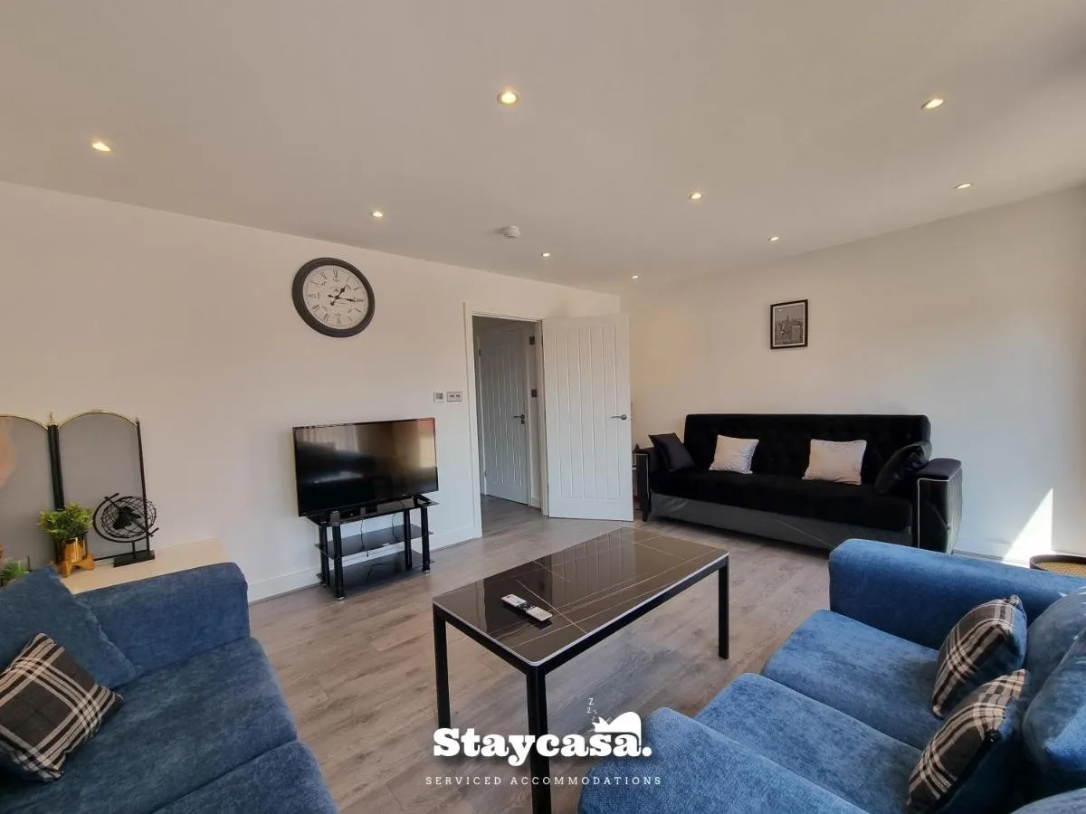 Image 1 of Lovely Modernist 4 Bed House