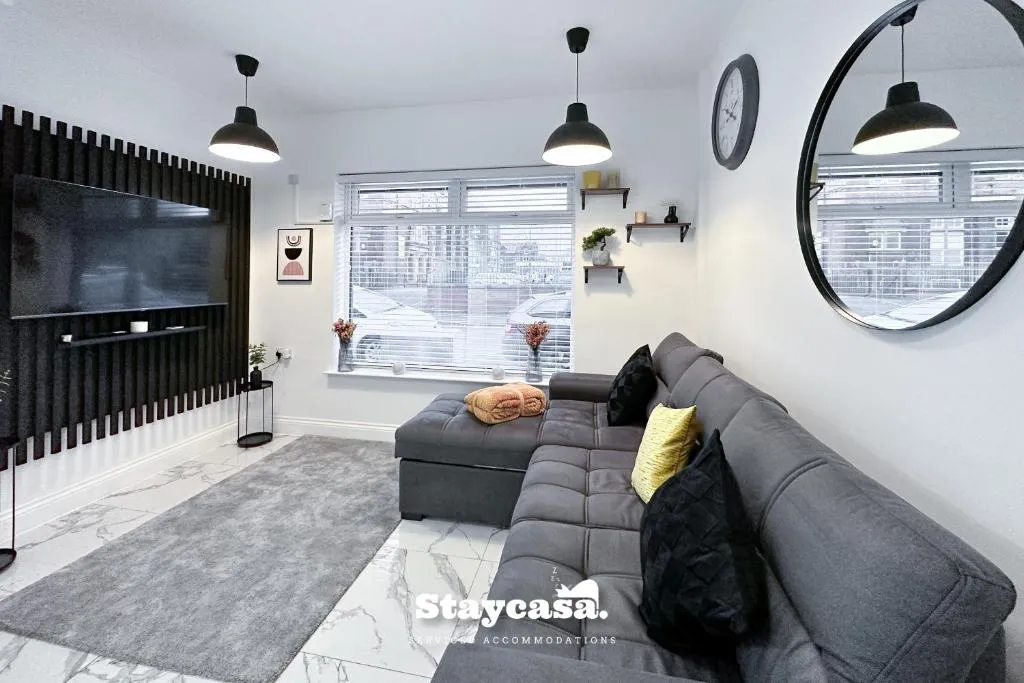 Image of Luxurious 1 Bedroom Apartment Sleeps 3-4