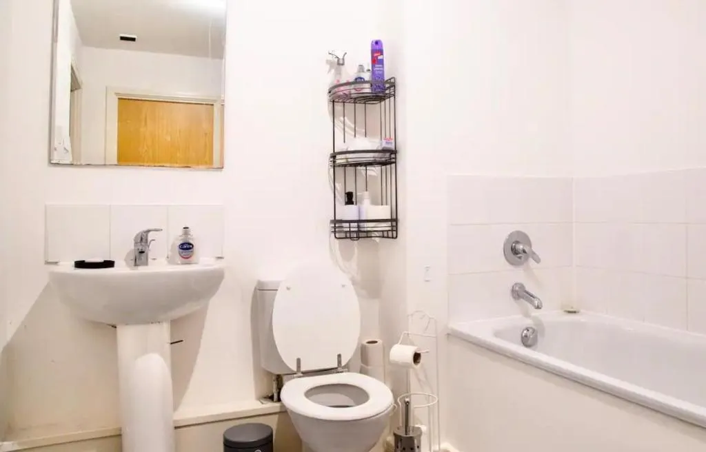 Image of Luxury 2BR Apartment Near Manchester Town and Etihad Stadium