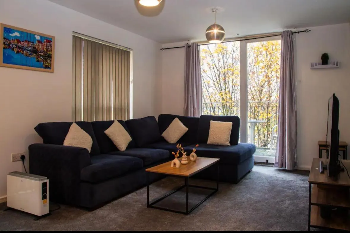 Image 2 of Luxury 2BR Apartment Near Manchester Town and Etihad Stadium